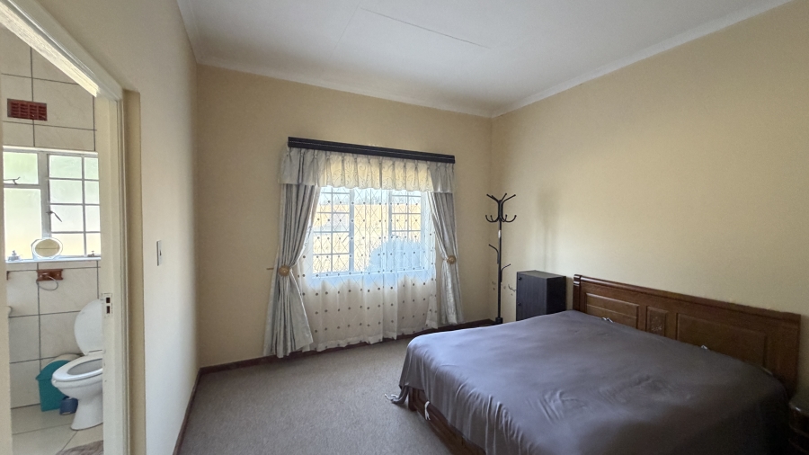 6 Bedroom Property for Sale in Benoni AH Gauteng