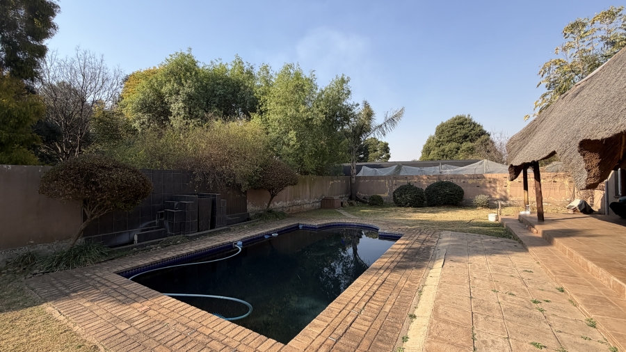 6 Bedroom Property for Sale in Benoni AH Gauteng