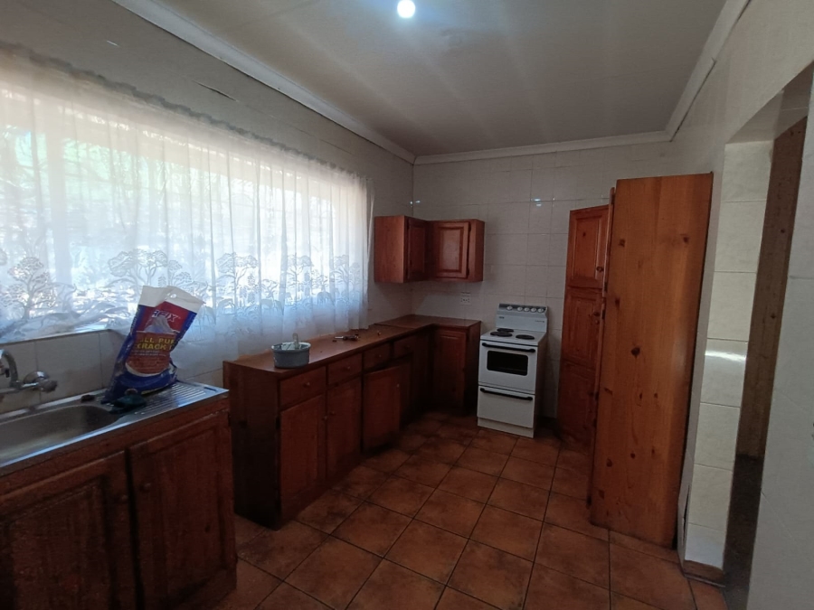 To Let 1 Bedroom Property for Rent in Flora Gardens Gauteng