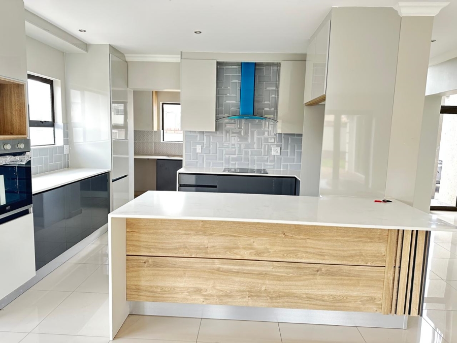 To Let 4 Bedroom Property for Rent in Comet Gauteng