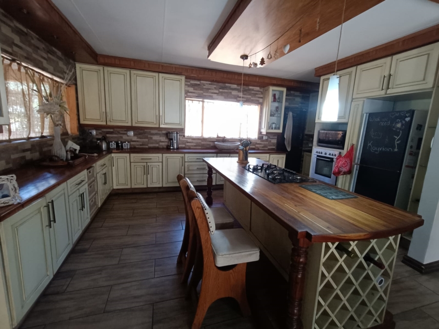 To Let 3 Bedroom Property for Rent in Flora Gardens Gauteng