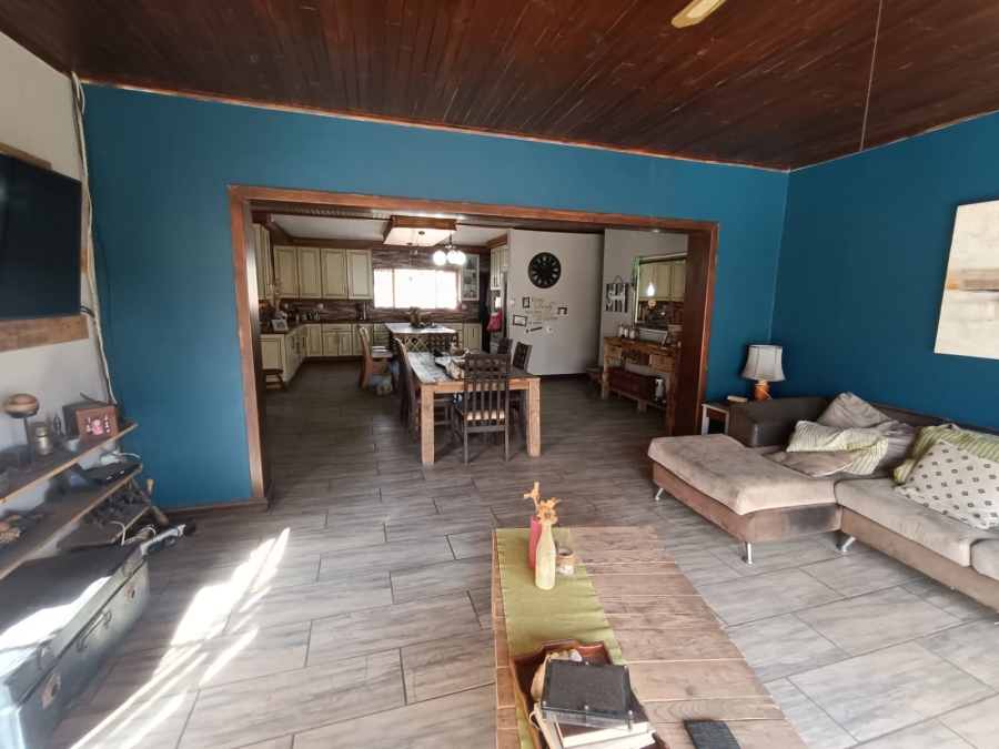 To Let 3 Bedroom Property for Rent in Flora Gardens Gauteng