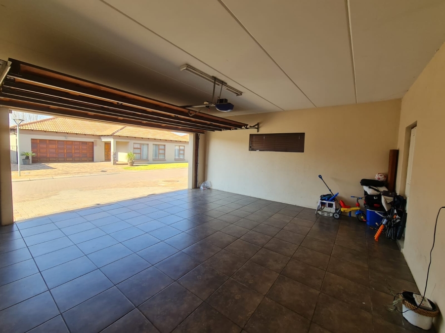 3 Bedroom Property for Sale in Vanderbijlpark SE 8 Gauteng