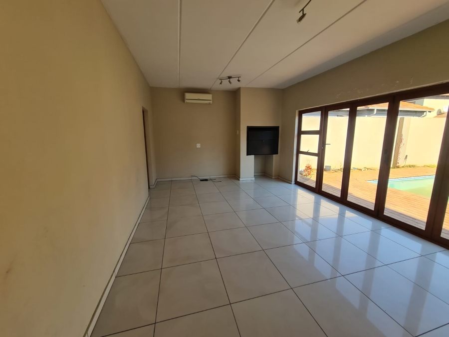 3 Bedroom Property for Sale in Vanderbijlpark SE 8 Gauteng