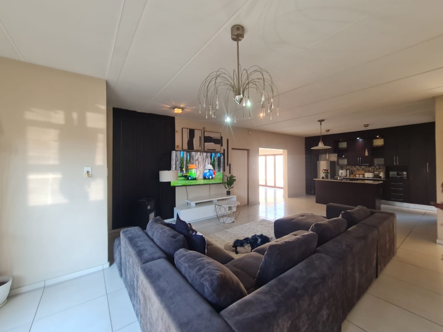 3 Bedroom Property for Sale in Vanderbijlpark SE 8 Gauteng