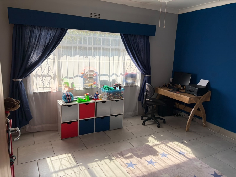 3 Bedroom Property for Sale in Rothdene Gauteng