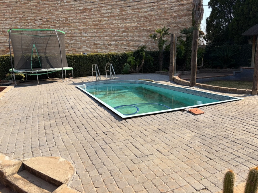 3 Bedroom Property for Sale in Rothdene Gauteng