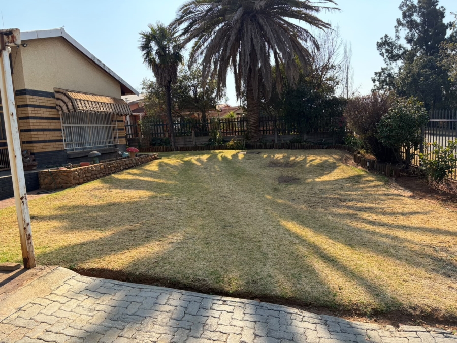 3 Bedroom Property for Sale in Rothdene Gauteng