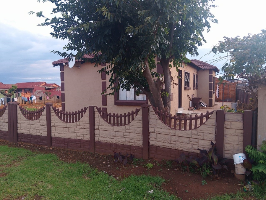 4 Bedroom Property for Sale in Sebokeng Zone 10 Gauteng