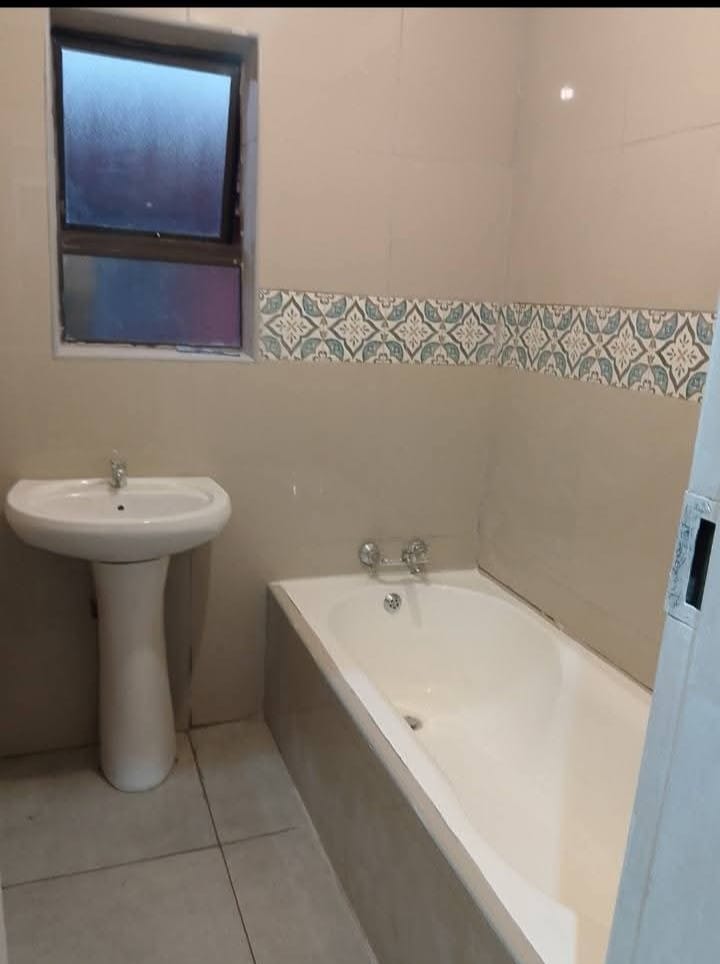 4 Bedroom Property for Sale in Sebokeng Zone 10 Gauteng