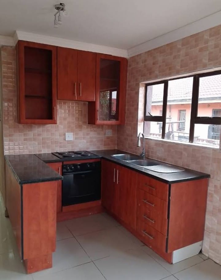 4 Bedroom Property for Sale in Sebokeng Zone 10 Gauteng