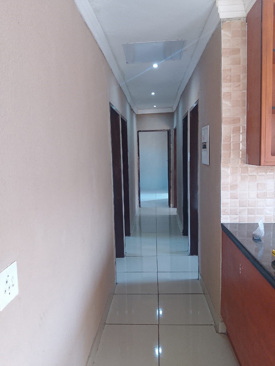 4 Bedroom Property for Sale in Sebokeng Zone 10 Gauteng