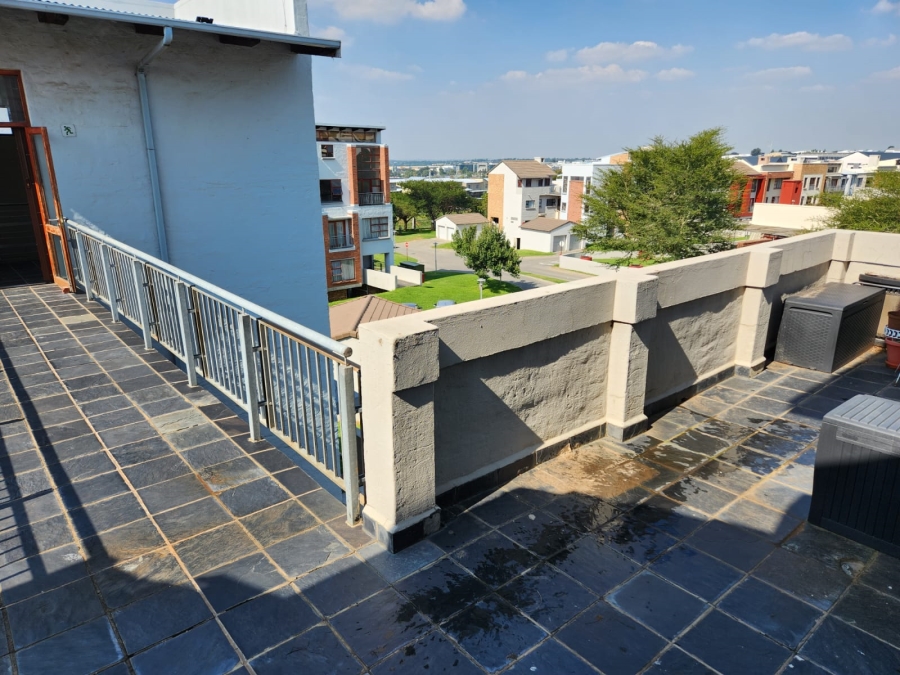 To Let 1 Bedroom Property for Rent in Midridge Park Gauteng