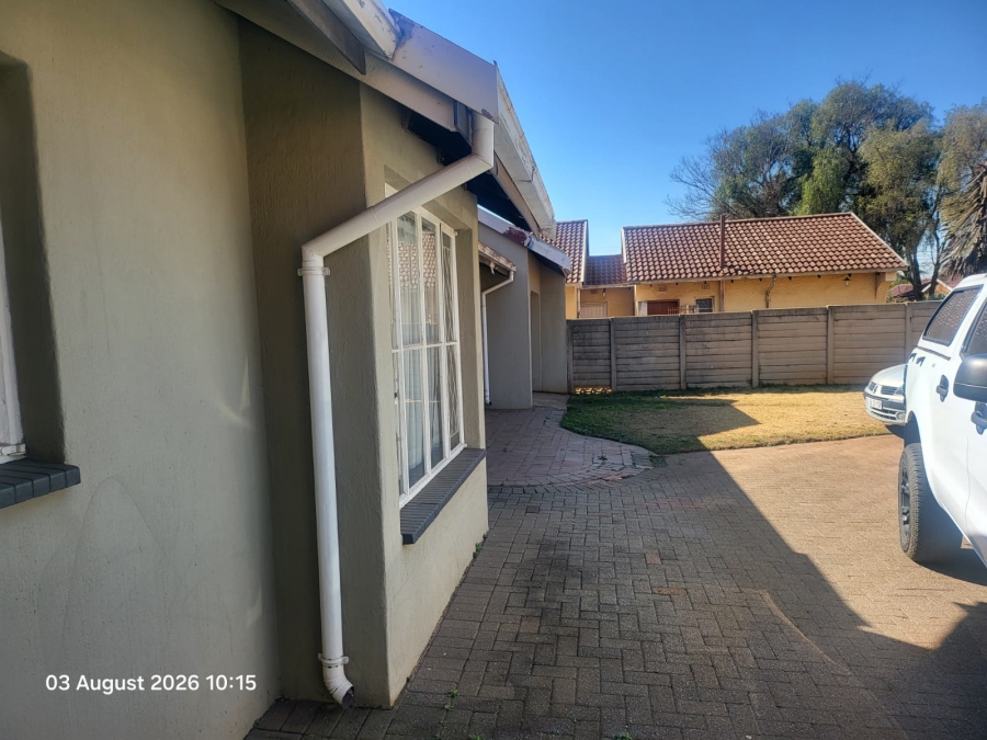 3 Bedroom Property for Sale in Petersfield Gauteng