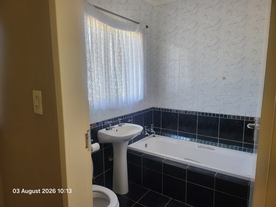 3 Bedroom Property for Sale in Petersfield Gauteng