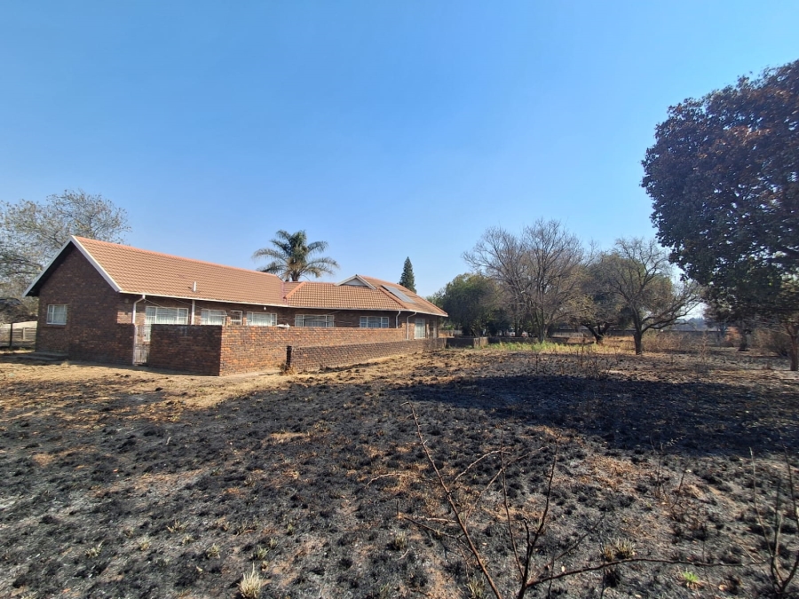 5 Bedroom Property for Sale in De Deur Gauteng