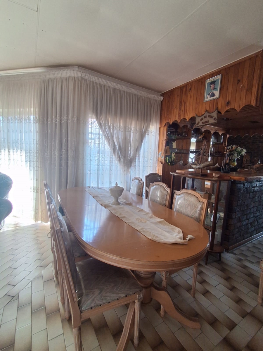 5 Bedroom Property for Sale in De Deur Gauteng