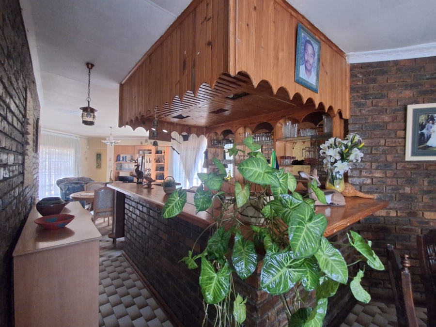 5 Bedroom Property for Sale in De Deur Gauteng