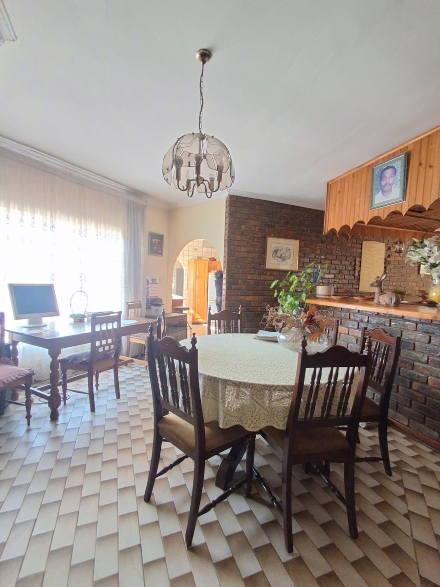 5 Bedroom Property for Sale in De Deur Gauteng