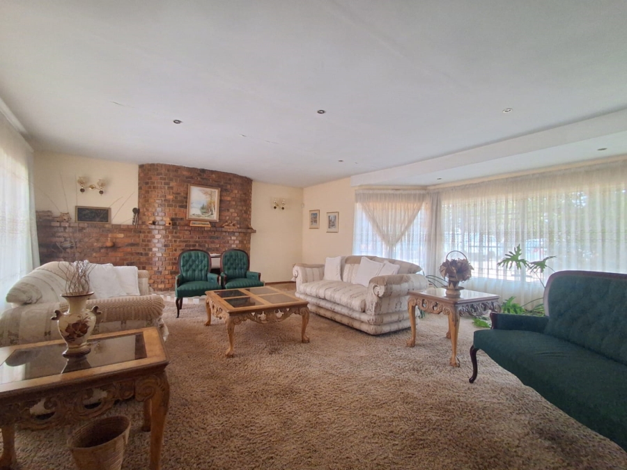5 Bedroom Property for Sale in De Deur Gauteng
