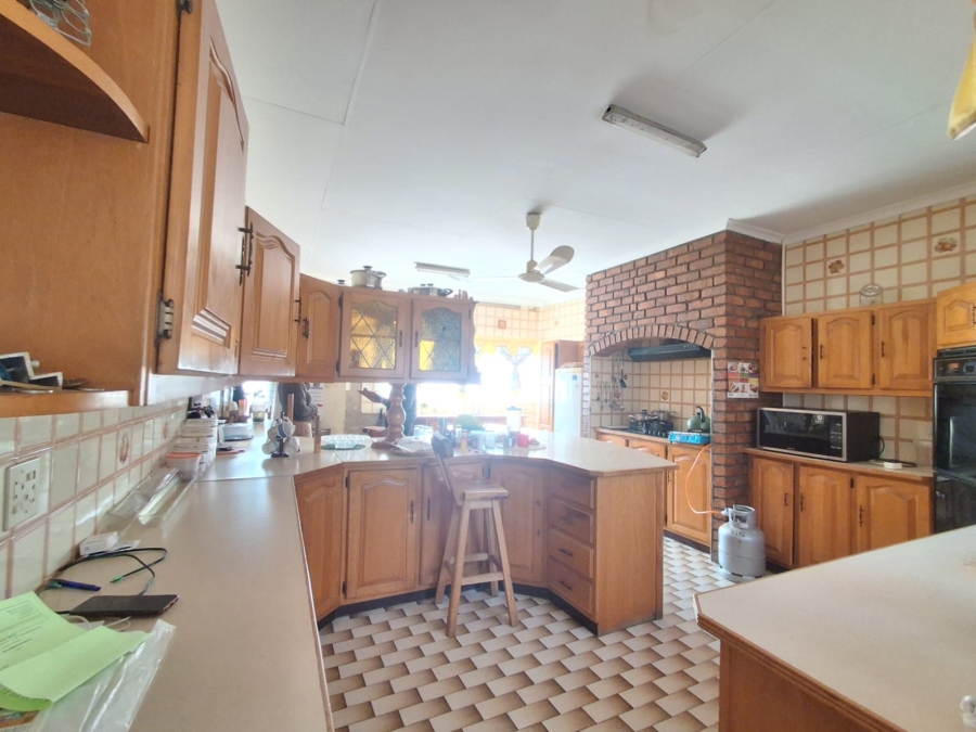 5 Bedroom Property for Sale in De Deur Gauteng