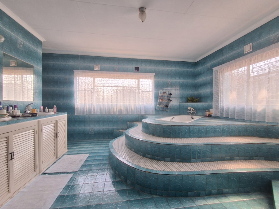 5 Bedroom Property for Sale in De Deur Gauteng