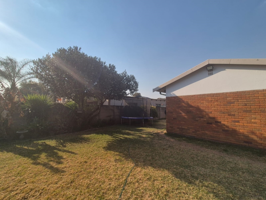 3 Bedroom Property for Sale in Vanderbijlpark SE 2 Gauteng