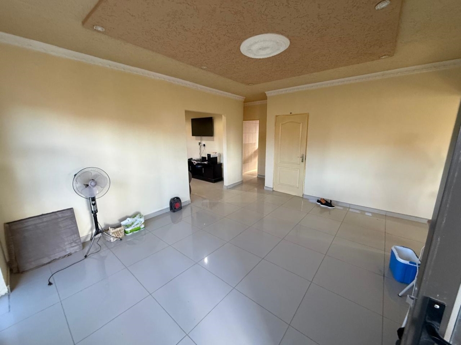 To Let 3 Bedroom Property for Rent in Golden Gardens Gauteng