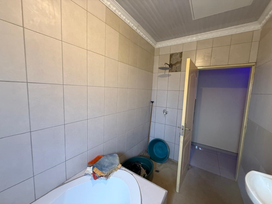 To Let 3 Bedroom Property for Rent in Golden Gardens Gauteng