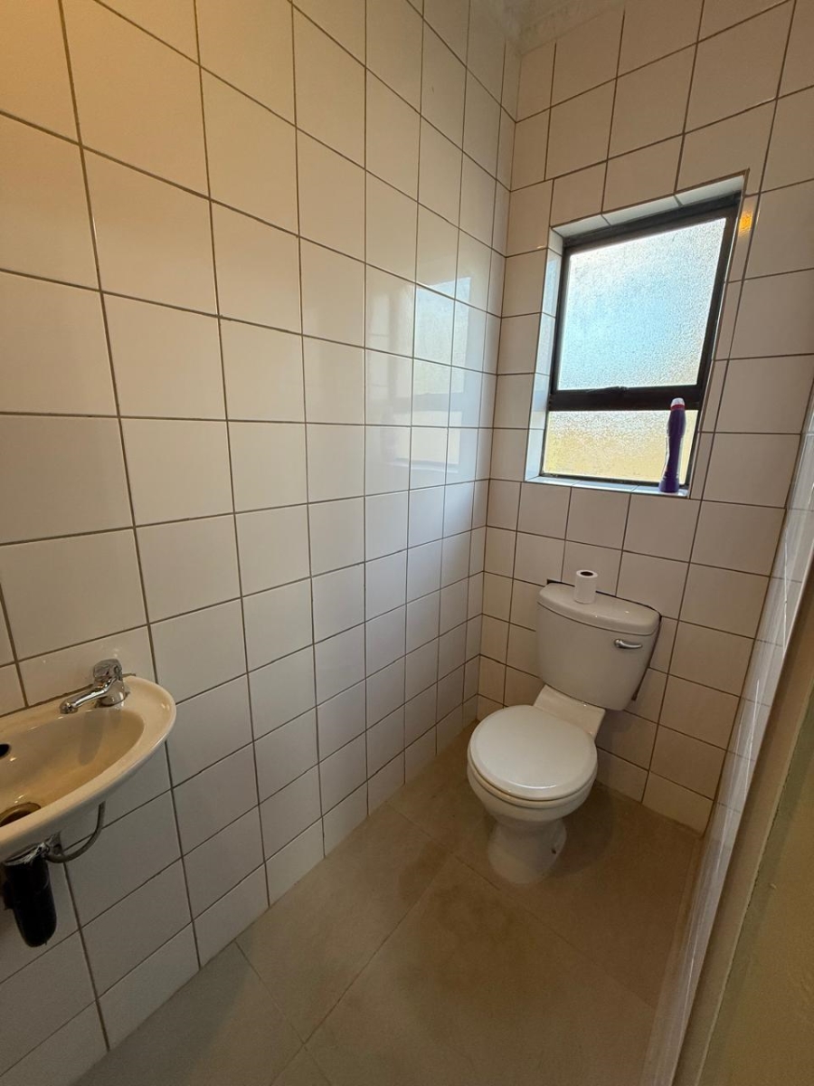To Let 3 Bedroom Property for Rent in Golden Gardens Gauteng