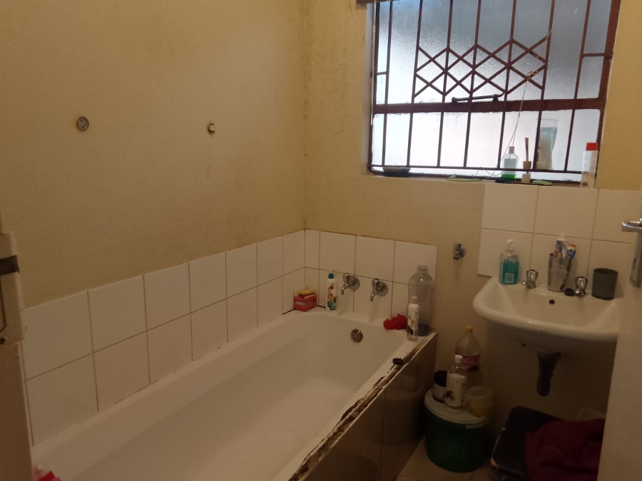 2 Bedroom Property for Sale in Booysens Gauteng