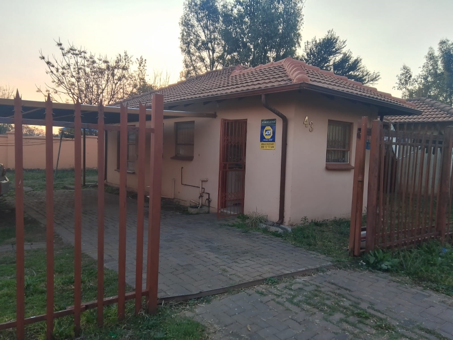 2 Bedroom Property for Sale in Booysens Gauteng