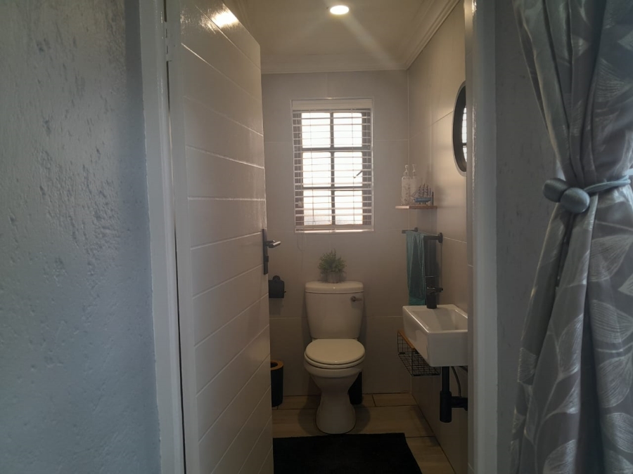 3 Bedroom Property for Sale in Blue Gill Estate Gauteng
