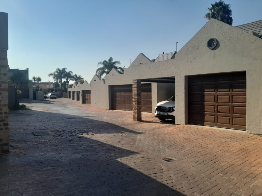 3 Bedroom Property for Sale in Blue Gill Estate Gauteng
