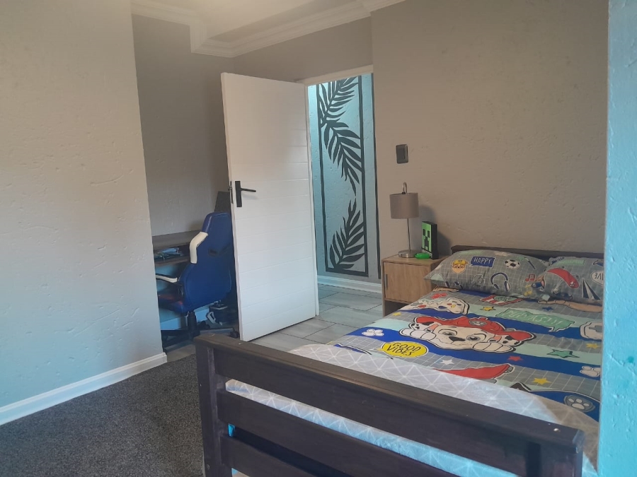 3 Bedroom Property for Sale in Blue Gill Estate Gauteng