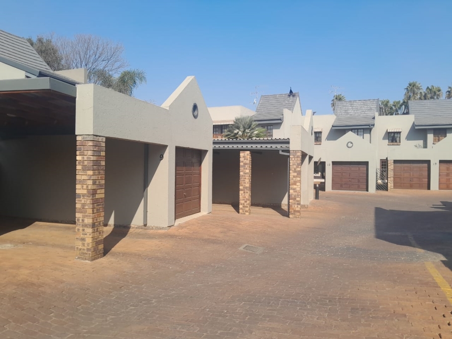 3 Bedroom Property for Sale in Blue Gill Estate Gauteng