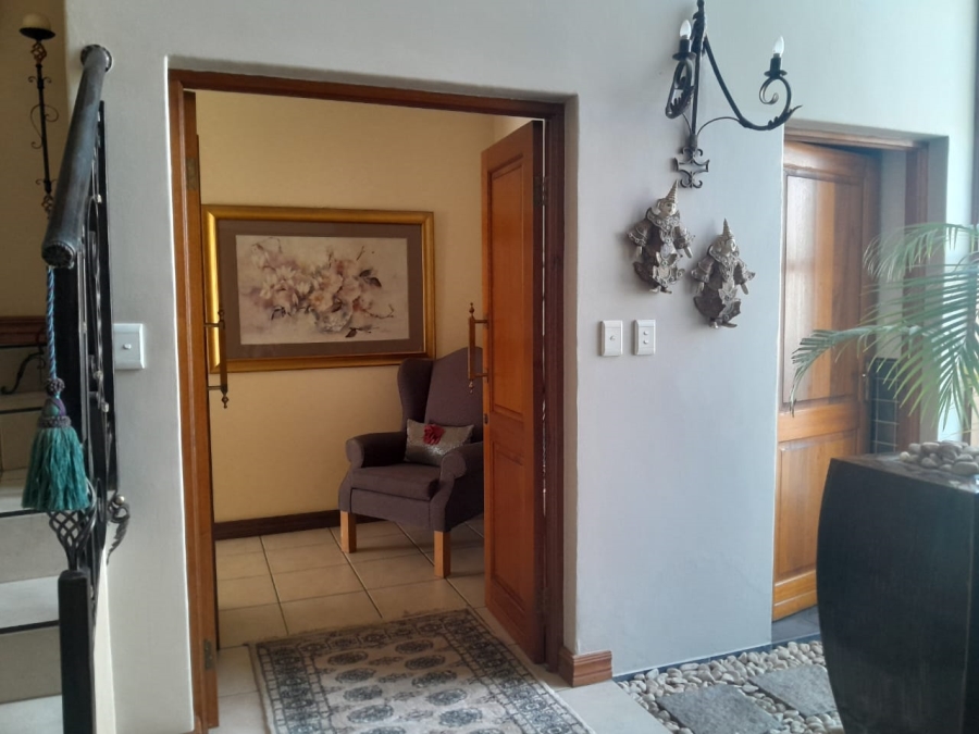3 Bedroom Property for Sale in Glen Marais Gauteng