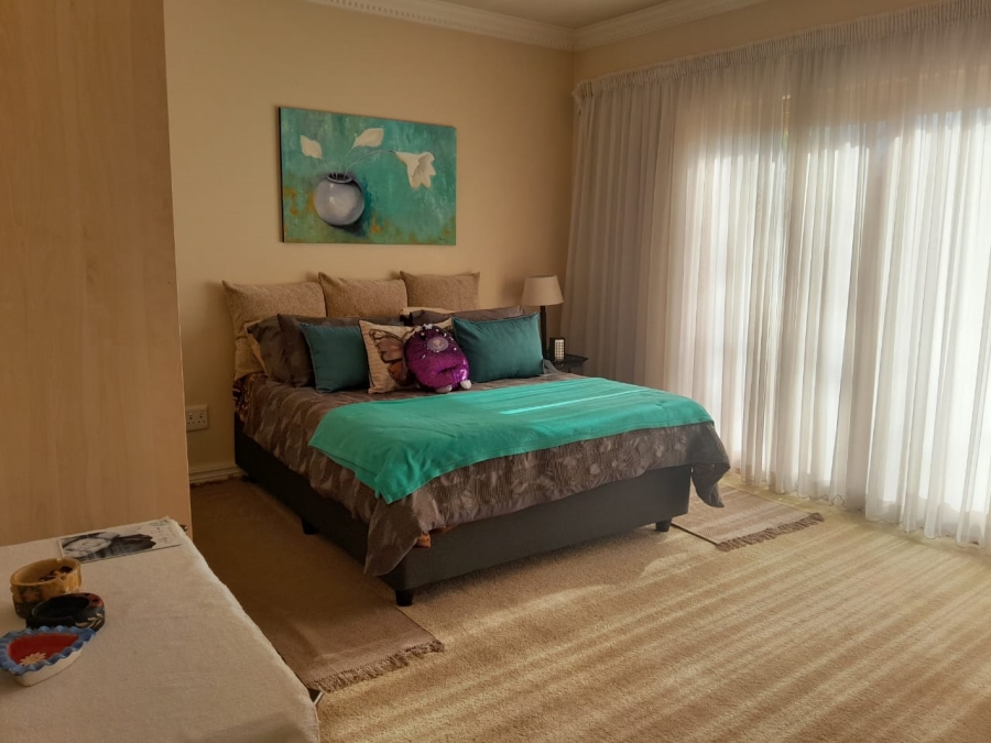 3 Bedroom Property for Sale in Glen Marais Gauteng