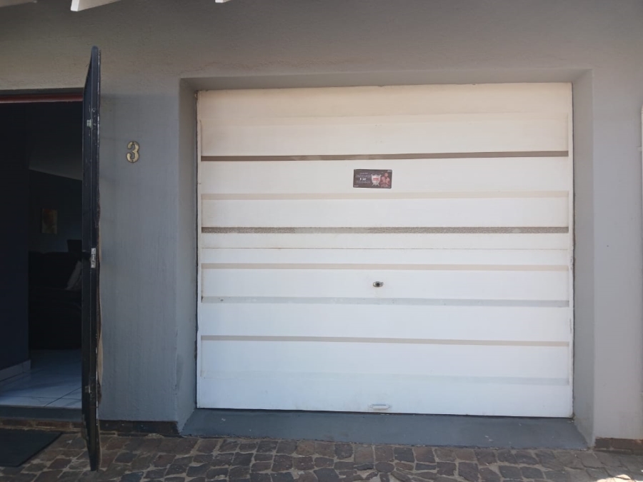 3 Bedroom Property for Sale in Simmerfield Gauteng