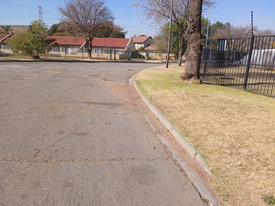 3 Bedroom Property for Sale in Simmerfield Gauteng