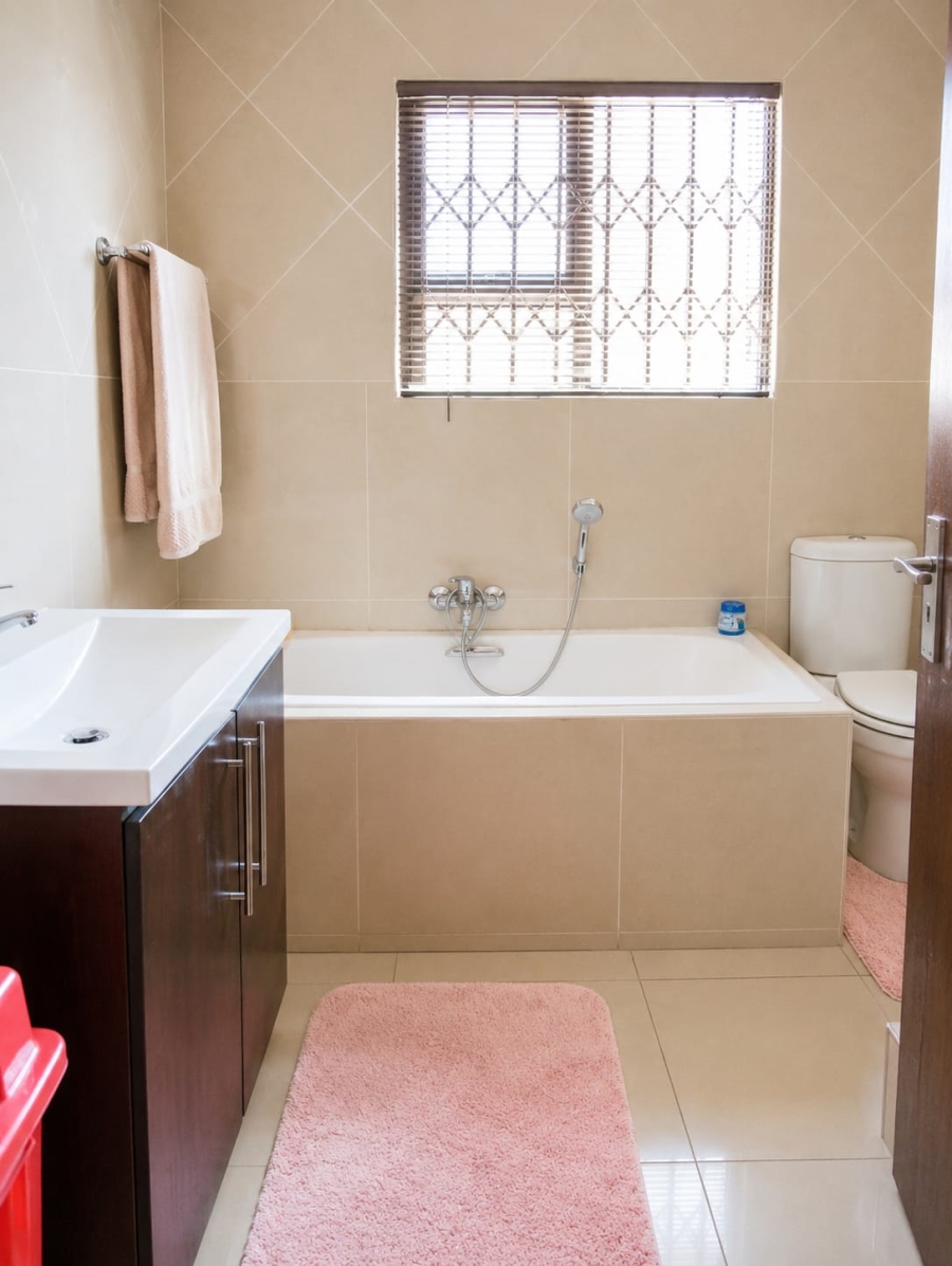 3 Bedroom Property for Sale in New Redruth Gauteng