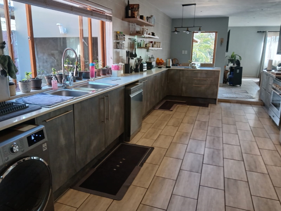 4 Bedroom Property for Sale in Kensington Gauteng