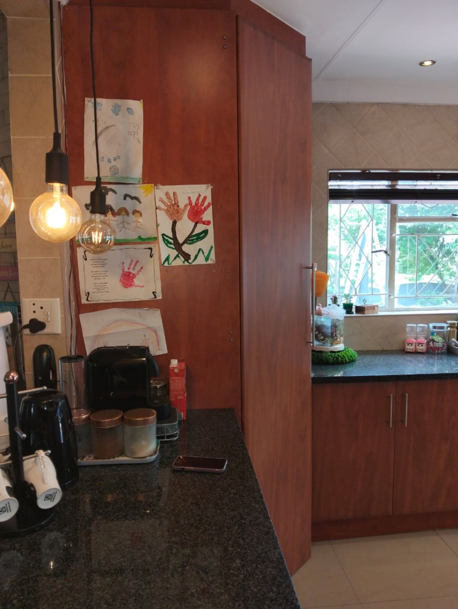7 Bedroom Property for Sale in Parkhill Gardens Gauteng