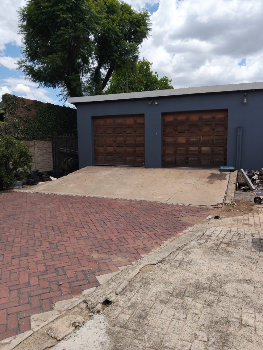 7 Bedroom Property for Sale in Parkhill Gardens Gauteng