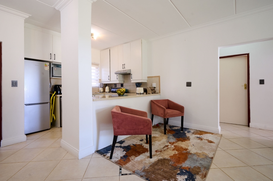 2 Bedroom Property for Sale in Crowthorne AH Gauteng