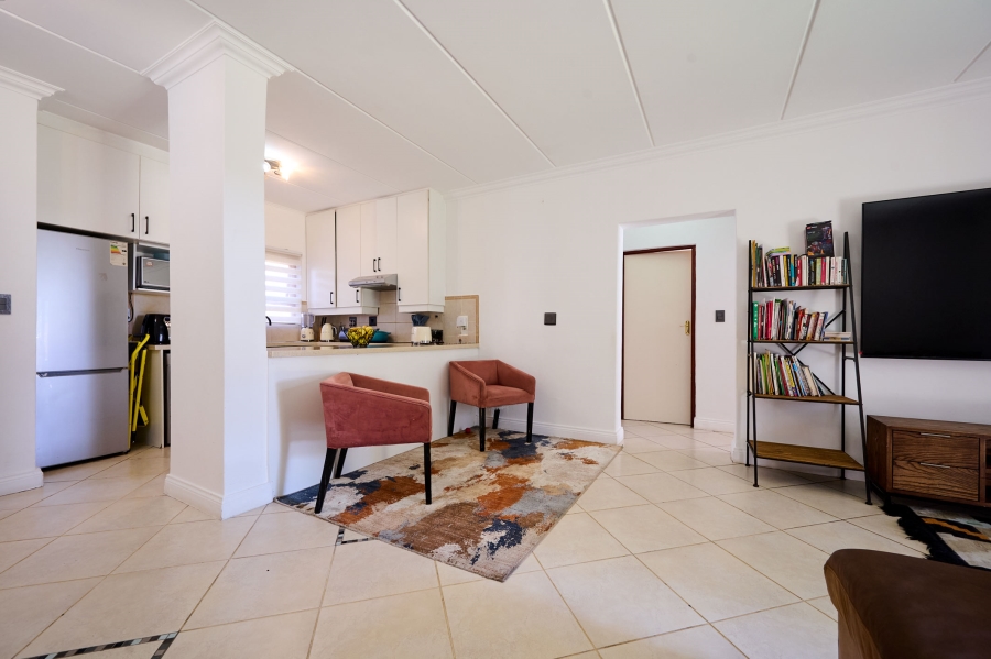 2 Bedroom Property for Sale in Crowthorne AH Gauteng