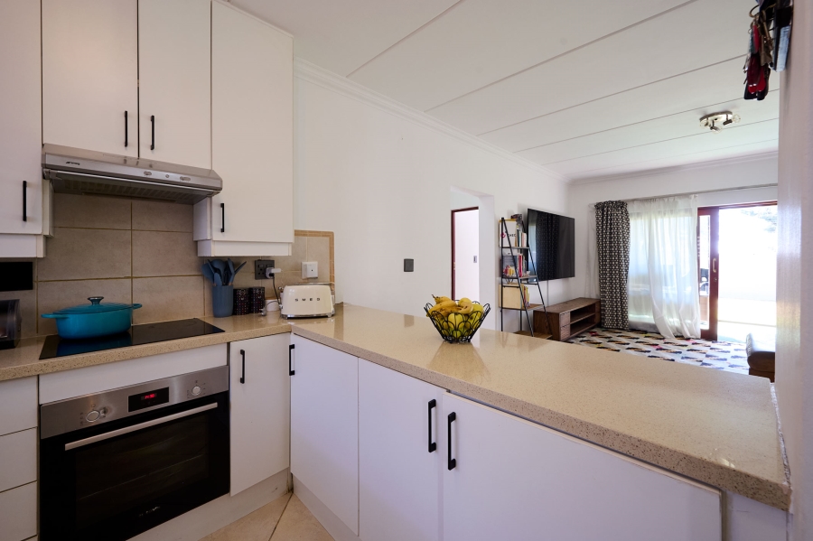2 Bedroom Property for Sale in Crowthorne AH Gauteng