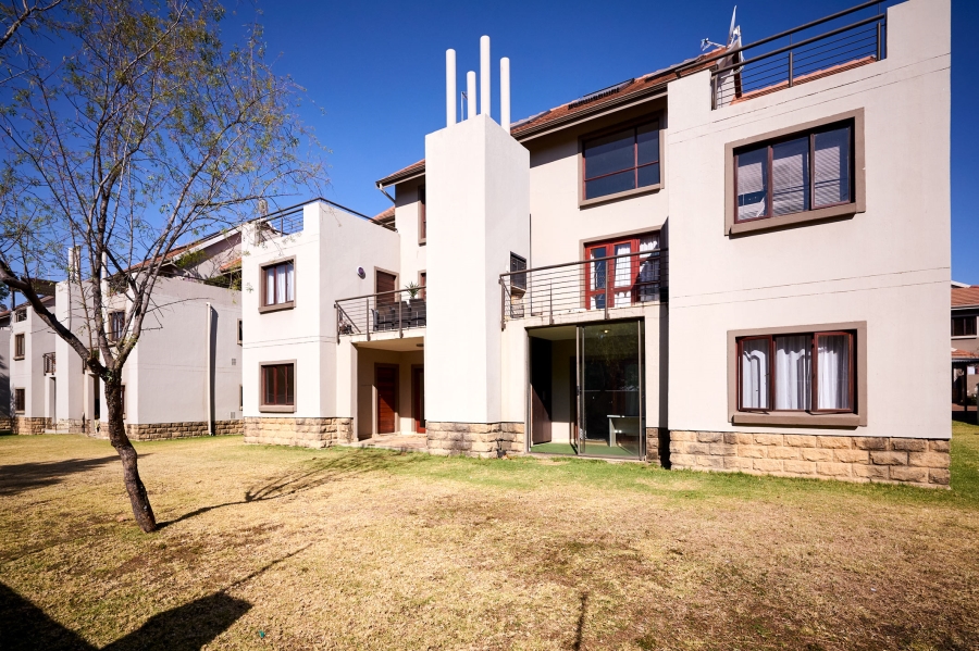 2 Bedroom Property for Sale in Crowthorne AH Gauteng