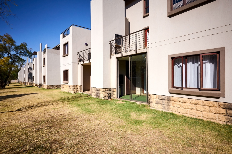 2 Bedroom Property for Sale in Crowthorne AH Gauteng