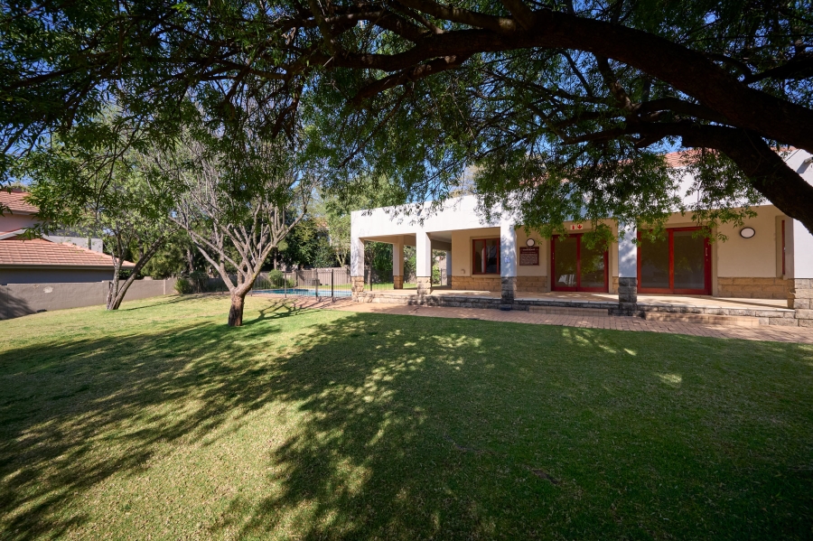2 Bedroom Property for Sale in Crowthorne AH Gauteng